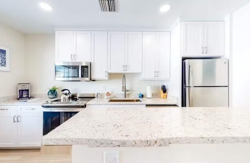 East Fort Lauderdale Apartment | Cozy Coral is a cozy coastal retreat one block from the beach.