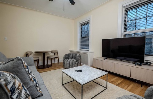 Hoboken Apartment | Cozy Corner: Midtown Convenience