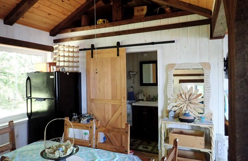 The Archipelago Cottage | Cozy Cottage in Bayfield Inlet on the Georgian Bay