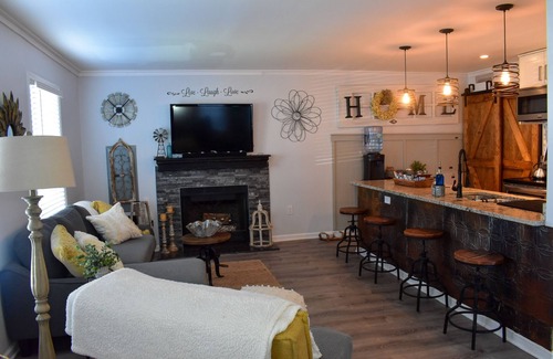 North Beach House | Cozy Cottage By The Beach-Pet Friendly