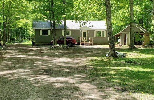 McMillan Cottage | Cozy Cottage in the U.P.
