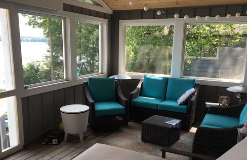 Interlochen Cottage | Cozy Cottage on a beautiful 2,000 acre lake.
