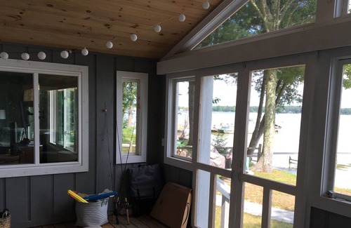 Interlochen Cottage | Cozy Cottage on a beautiful 2,000 acre lake.