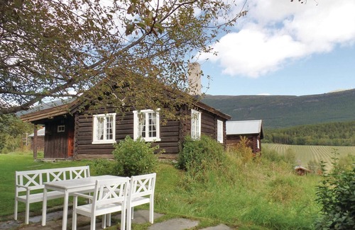 Vaga House | Cozy cottage on a farm from the 17th century.