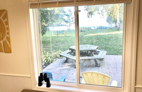 Black Wolf House | Cozy cottage on a sandy bay on the west shore of Lake Winnebago.