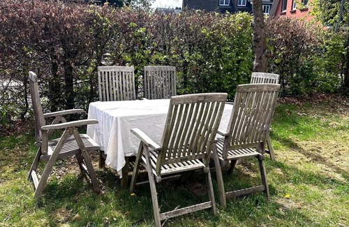 Schanze Apartment | Cozy cottage on the outskirts of Hamburg with garden and good connections