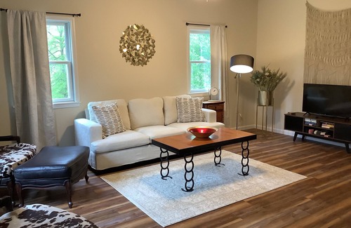 North Carolina Mountains Cottage | Cozy cottage over looking 40 acre horse farm. 5 mile to historical Pinehurst