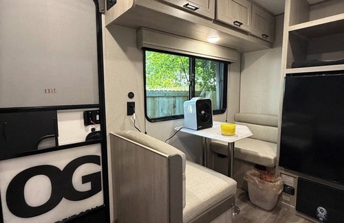 Southfield Cottage | Cozy Cottage SuperHost Long Term