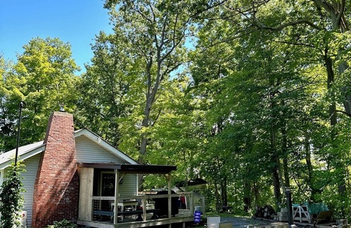 Waterport Cottage | Cozy cottage with direct river access - perfect for fishing or weekend escape