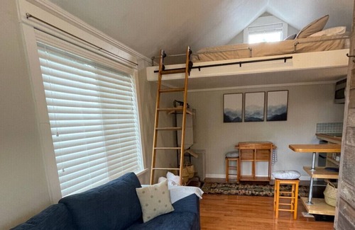 Alberta Arts District Cottage | Cozy Cottage with private patio in Alberta Arts District