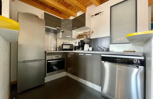 Polignac Cottage | Cozy Cottage with Sunny Terrace near UNESCO Heritage and Hiking Trails