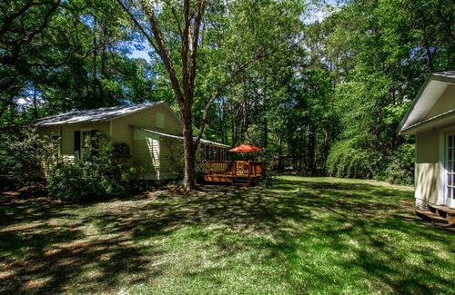 Abita Springs House | Cozy Cottage with Guest House, Gazebo and Deck