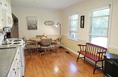 Culleoka Cottage | Cozy Country Cottage