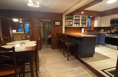Onalaska Other | Cozy, country-feel, private, close to everything, for family & friends to gather