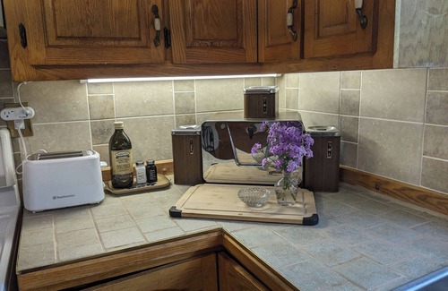 South Stormont House | Cozy Country Home near cornwall, 3 Bedroom, 1.5 Bath, Full Kitchen, huge Parking