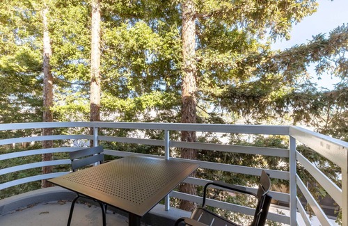 Cupertino Apartment | Cozy Cupertino 2BR w/Gym, Pool, nr. Apple & Google, by Blueground