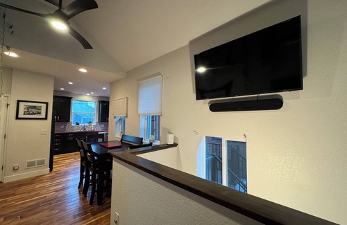 Lincoln Park House | Cozy, custom bungalow in the heart of the Sante Fe Art District!