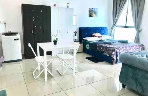 Cyberjaya Apartment | Cozy cybersqaure pool view free wifi with parkin & netflix 106