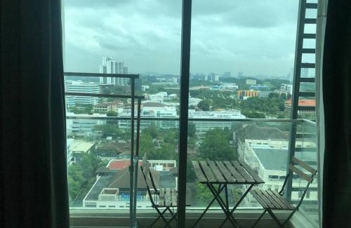 Cyberjaya Apartment | Cozy Cybersquare High Floor City View King Bed Free Parkin Netflix With Wi-Fi 173