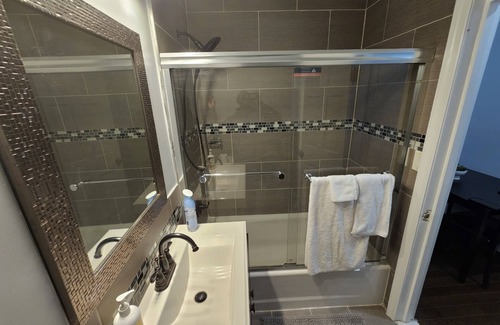 Hempstead Apartment | Cozy Deluxe Suite