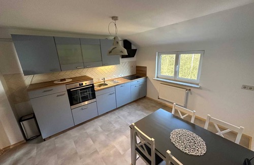 Neustadt bei Coburg Condo | Cozy DG vacation apartment with balcony for 1 - 5 persons