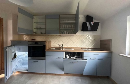 Neustadt bei Coburg Condo | Cozy DG vacation apartment with balcony for 1 - 5 persons