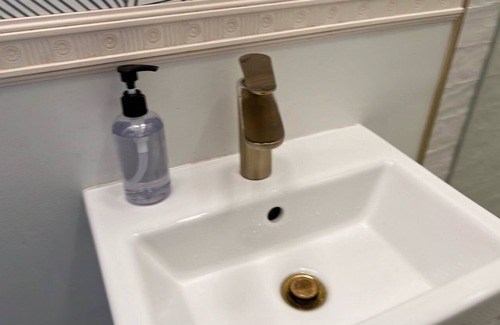 Westlake Apartment | Cozy Downtown LA Escape!