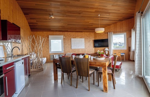 Le Conquet House | Cozy duplex with sea view living room and pool located in Le Conquet