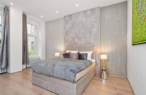 Charlottenburg Apartment | Cozy Einstein