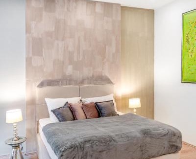 Charlottenburg Apartment | Cozy Einstein