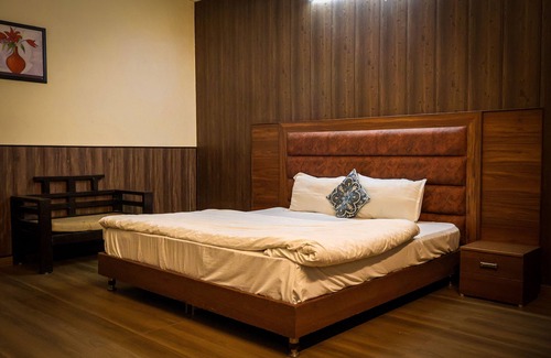 Bullawala Hotel | Cozy environment with mountain view to make your vacation happy.