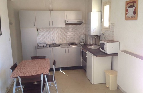 Amelie-les-Bains-Palalda Apartment | Cozy F2 Apartment with Terrace & Parking, Pet-Friendly in Amélie-les-Bains