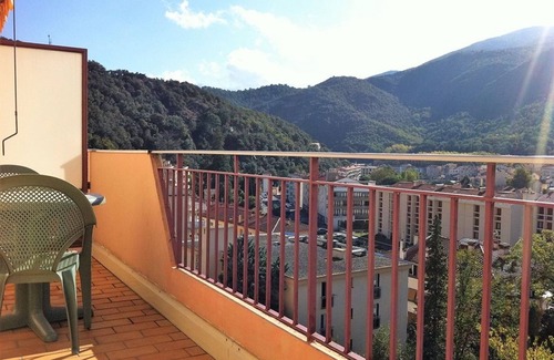 Amelie-les-Bains-Palalda Apartment | Cozy F2 Apartment with Terrace & Parking, Pet-Friendly in Amélie-les-Bains