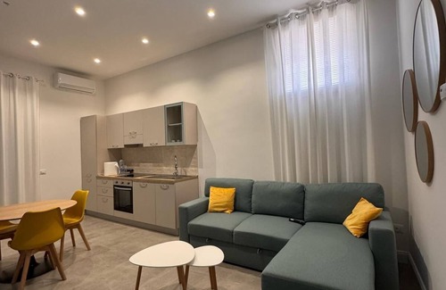 Gela Apartment | Cozy facility 50 mt from the main street, 30 mt from the cathedral.