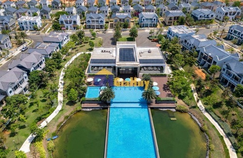 Phan Thiet Villa | Cozy Family-sized Villa 7 minutes to Novaworld Beach and Next to Swimming Pool
