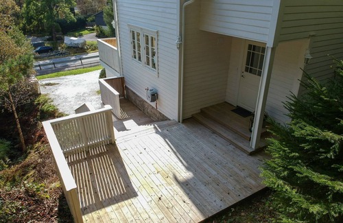 Sagvag House | Cozy, family-friendly house - 15 minutes' drive from Leirvik – hot tub