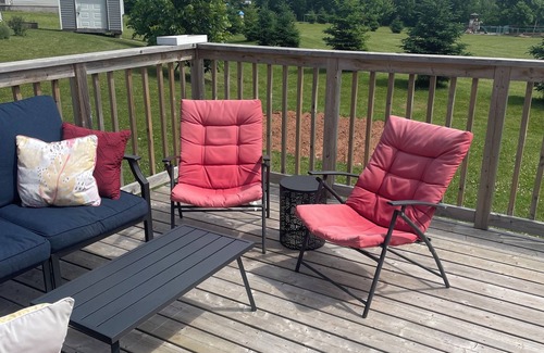 Kensington House | Cozy Family Home in the heart of Kensington. Close to all amenities!