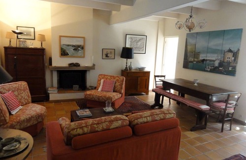 Sauzon House | Cozy Family Home in the Heart of Sauzon, Steps from the Harbor