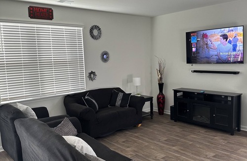 Moncks Corner House | Cozy family home