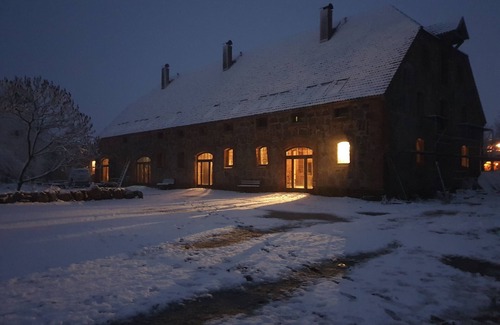 Krebsow Apartment | Cozy fieldstone barn for family reunions - Barn 27 in Krebsow