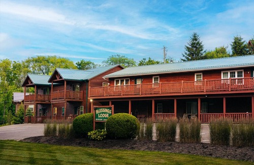 Millersburg Apartment | Cozy Fireplace Suite 1/2 Mile to Downtown Berlin