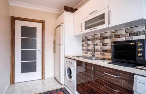Avcilar Apartment | Cozy Flat 2 min to Pelican Mall and Metrobus