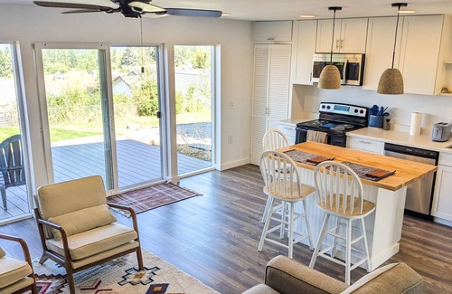 Polson Apartment | Cozy Flathead Lake Apartment with Beautiful Views!