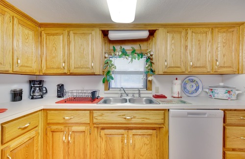 Fort Cobb Cabin | Cozy Fort Cobb Home Rental Near Lake Access!