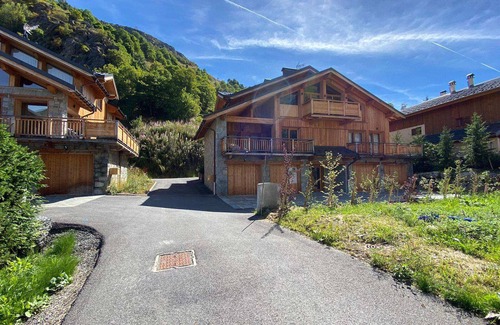 Le Bettaix Apartment | Cozy Apartment Near Ski Lifts, New Residence, Garage, Sleeps 8