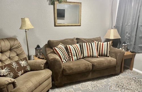 Minot Apartment | Cozy Fully-Furnished Entire1-Bed 1-Bath Apt in Basement of Private House