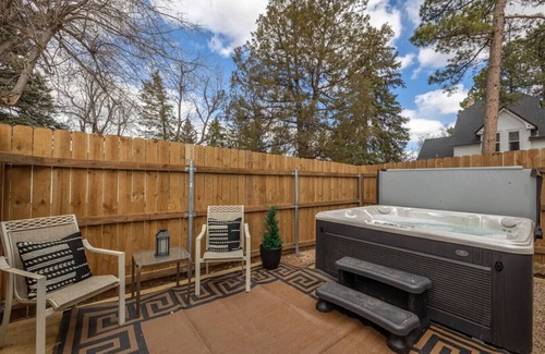 Spearfish Apartment | Cozy Getaway at Orchard Creek Cottages