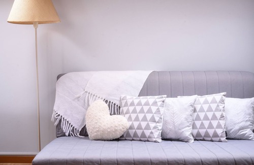 Romainville Bed & Breakfast | Cozy Grande Chambre Parisienne
