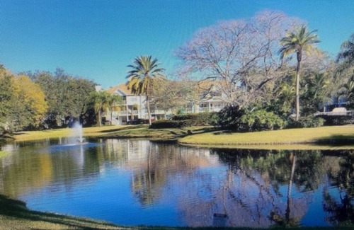 Laurel Park Condo | Cozy ground floor with screened in Florida room