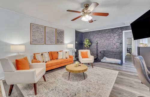 Midtown House | Cozy, Group and Family-Friendly 4-bedroom house in Savannah